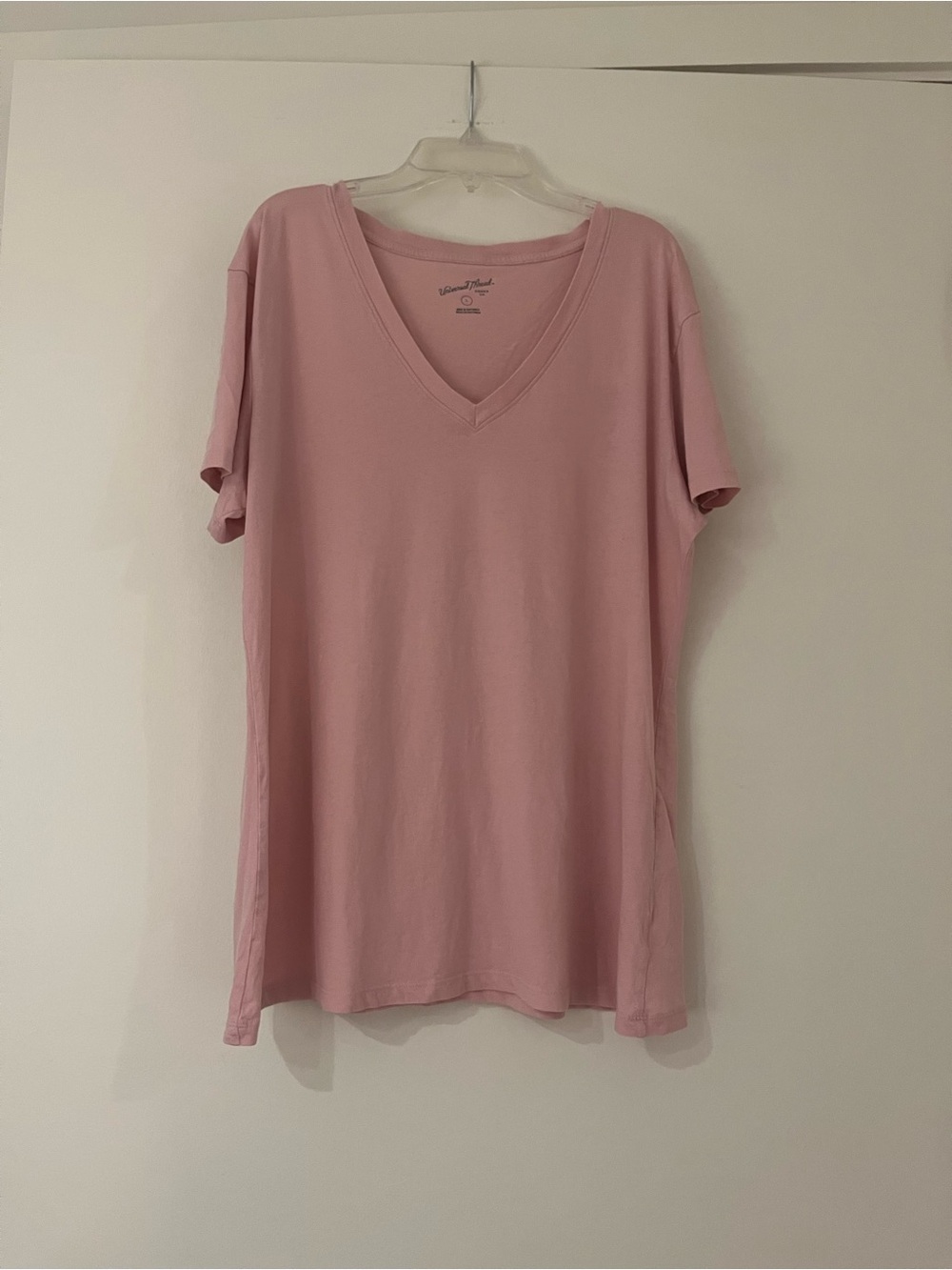 Universal Thread V-Neck Short Sleeve Tee - Light Pink